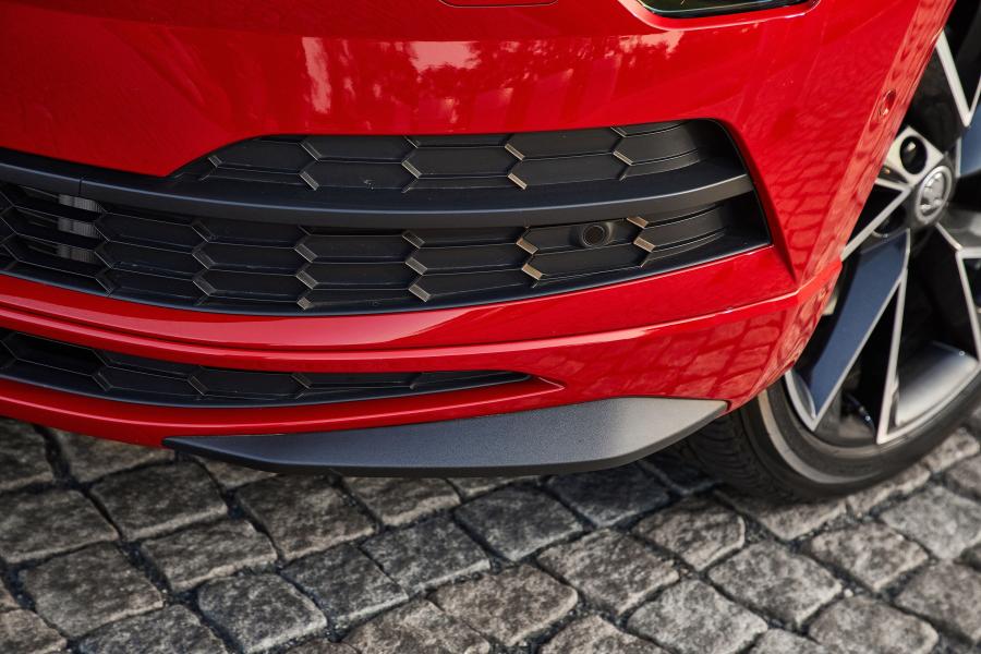 Детали экстерьера Skoda Karoq 4x4 Sportline 2018 года  (WW) (фото 17 из 48)